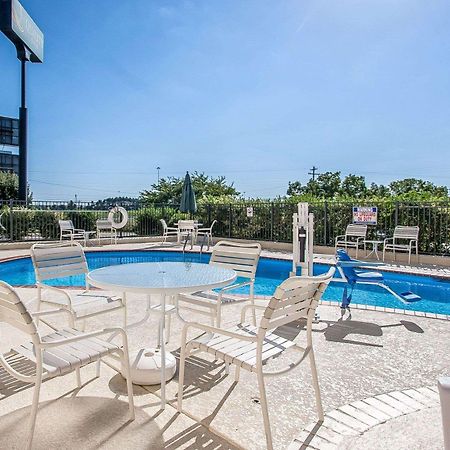 Quality Inn Murfreesboro-University Area Dış mekan fotoğraf